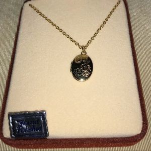 Vintage necklace in gift box made in USA in stock